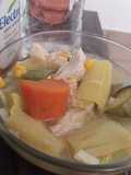Caldo de pollito