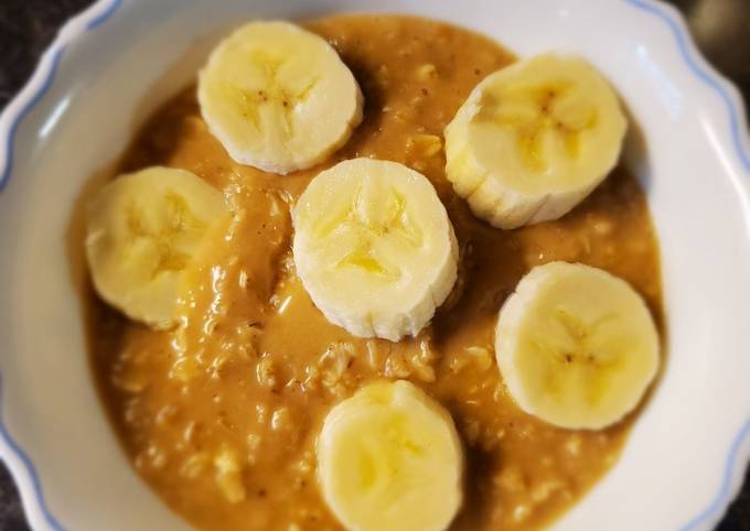 Healthy peanut butter oatmeal