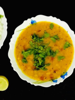A picture of Lahsuni dal Tadka.