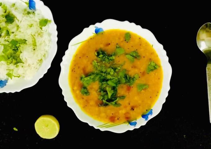 Lahsuni dal Tadka