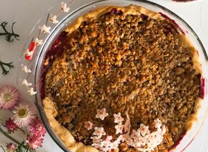Foto de Tarte de Ameixa com Crumble de Avelã