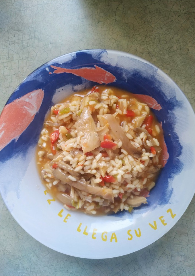 Una foto de Arroz con setas