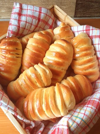 Langkah Mudah untuk Membikin Resep 315. Banana Choco Soft Bread (Roti Pisang Cokelat) yang Menggugah Selera Anti Ribet, Lezat