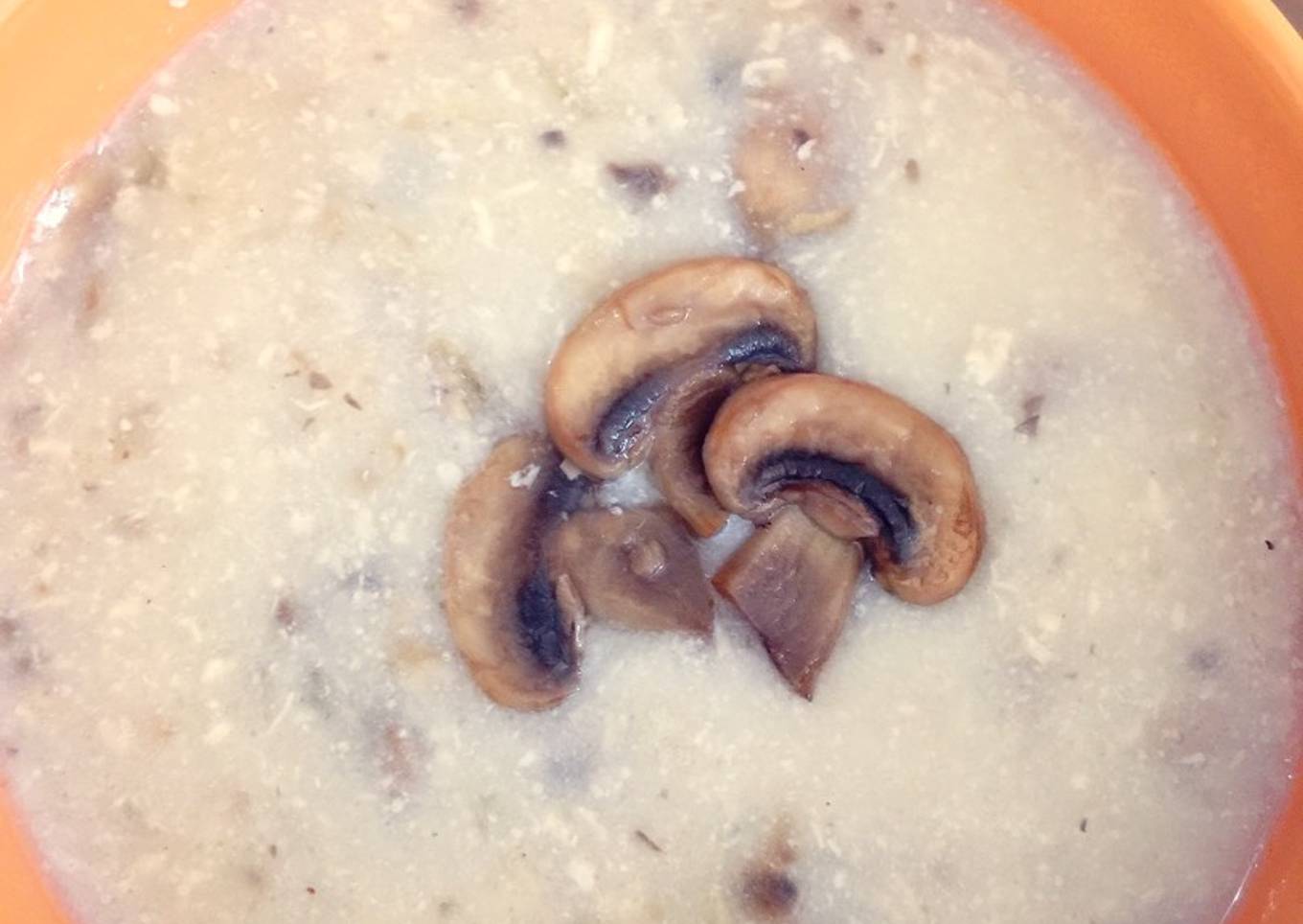 Mushroom and Chicken Cream Soup