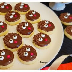 A picture of Reindeer cookies.