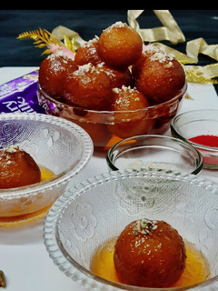 गुलाब जामुन (gulab jamun recipe in hindi) रेसिपी मुख्य फोटो
