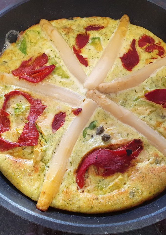 Una foto de Falsa quiche de atún y verduras al pesto