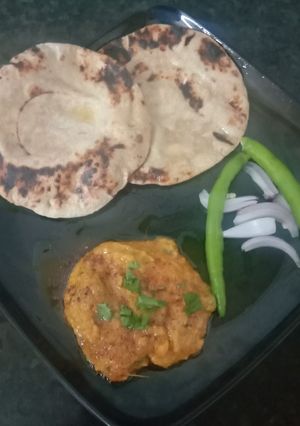 A picture of Curd and Carom Mini Fafda Roti.