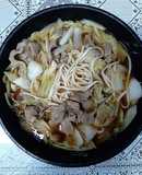 อุด้งนาเบะผักกาดขาวหมูสไลด์ (豚バラ白菜のうどん鍋)