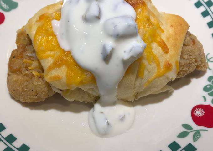 Simple Way to Prepare Ultimate Spicy Ranch Chicken Crescents 🥐