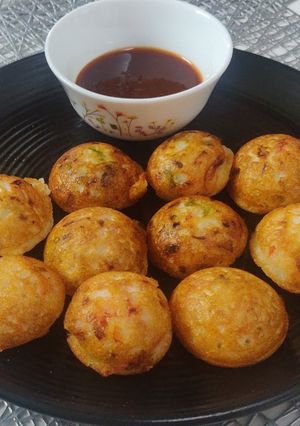 सूजी के मिक्स वेज अप्पे (Suji ke mix veg appe recipe in hindi) रेसिपी मुख्य फोटो
