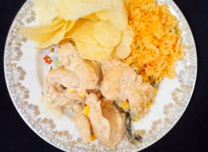 Una foto de Pollo a la Crema con Rajas y Elote (El Indio Tecolote)