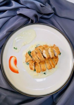Foto resep Chiken katsu with creamy cheese spinach