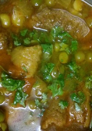 A picture of Bhaji pakore or peas ki sabzi.