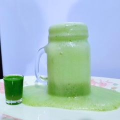 A picture of Fuljar soda 2 flavours.
