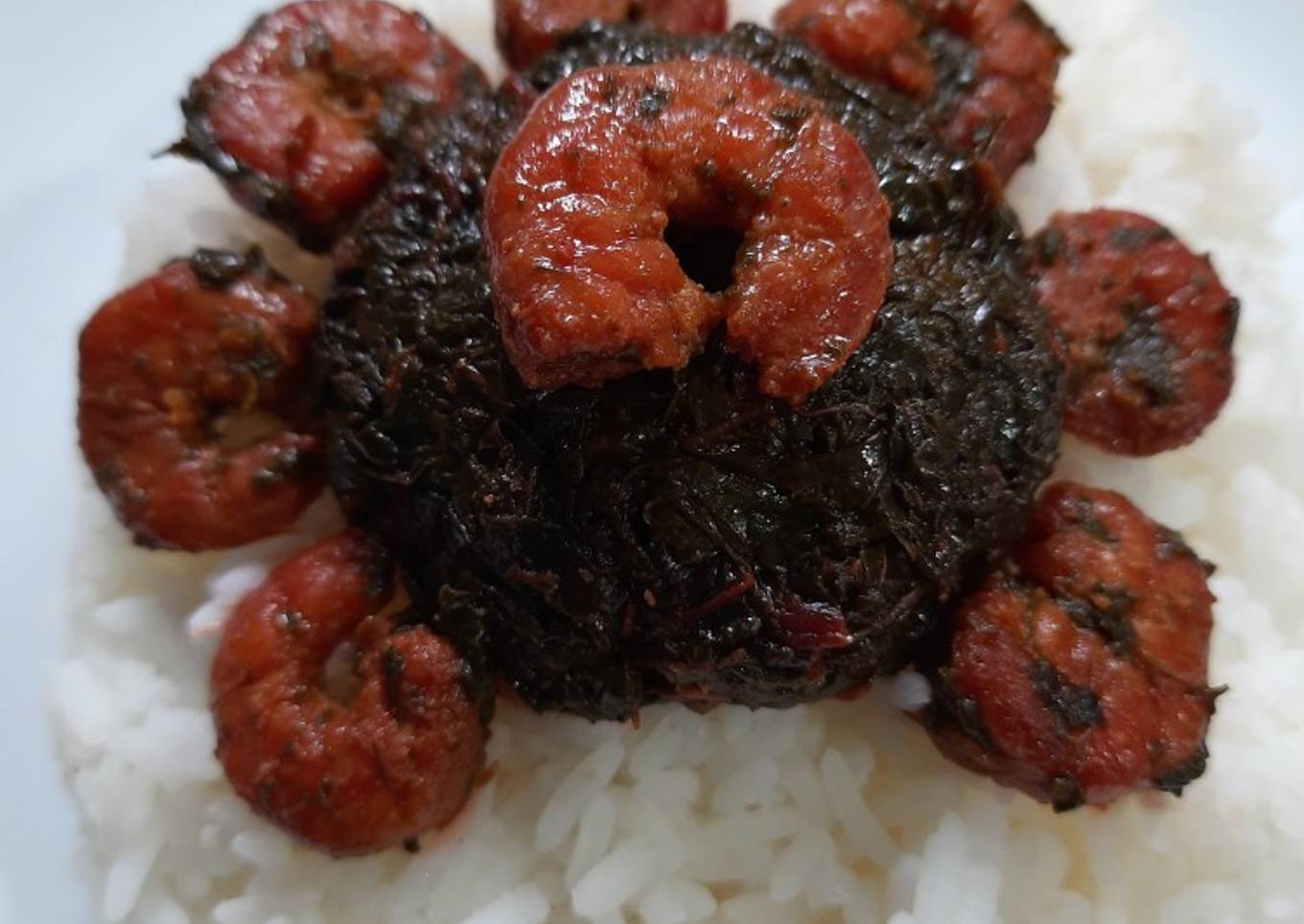 Shrimp with red spinach