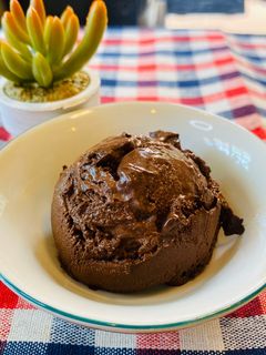รูปของ ไอศครีมช็อคโกแลตเนียนนุ่ม😋