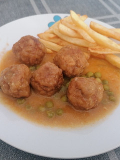 Una foto de Albóndigas en salsa