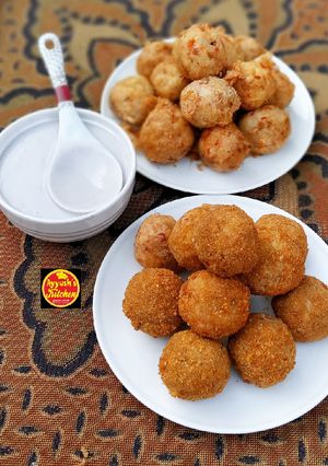 A picture of Ghanian Yam balls.