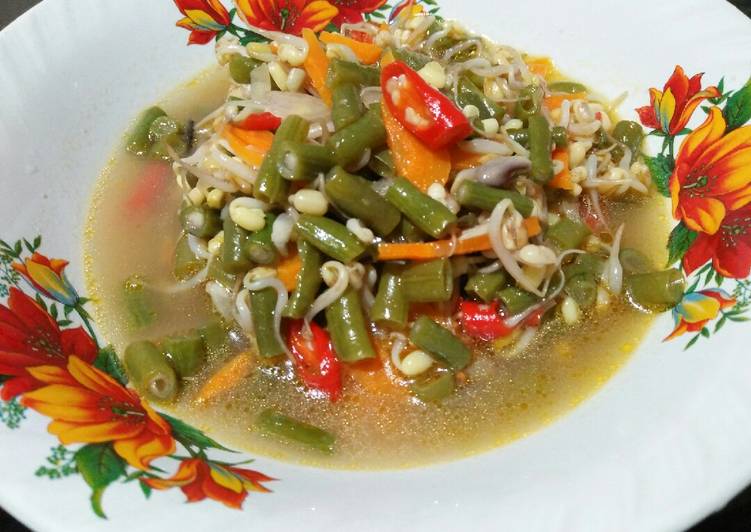 29. Sayur kacang panjang, toge, wortel