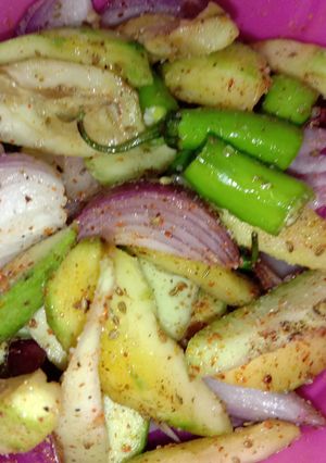 A picture of Onion Mango Instant pickle.