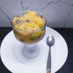 A picture of Custard Fruit Salad.