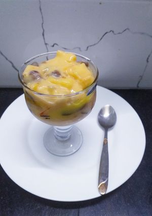 A picture of Custard Fruit Salad.