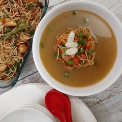 A picture of Manchow Soup / Veg soup topped with Crispy fried noodles.