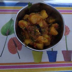 A picture of Apple and Tomato vegetable.