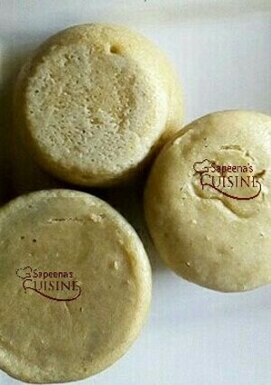 A picture of Alkubus (northern Nigeria dishes).