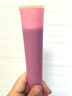 Una foto de Polos de cereza tipo Calippo