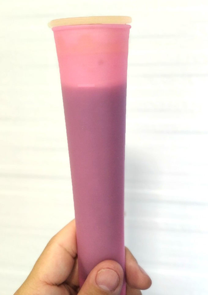 Una foto de Polos de cereza tipo Calippo