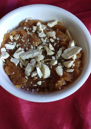 A picture of Instant moong dal halwa.