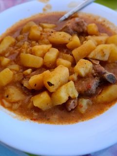 Una foto de Guiso de patata con costillas