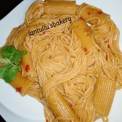 A picture of Pasta in pasta out.