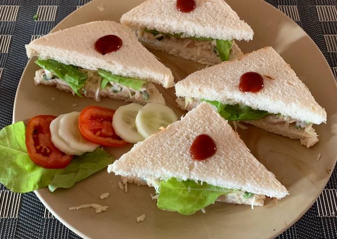 dipanwita-roy-bread-chicken-sandwich