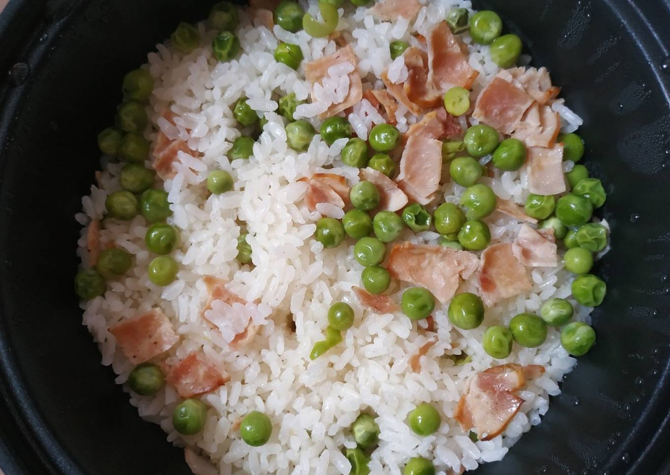 Rice with peas and ham