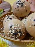 Oats stuffed wheat buns