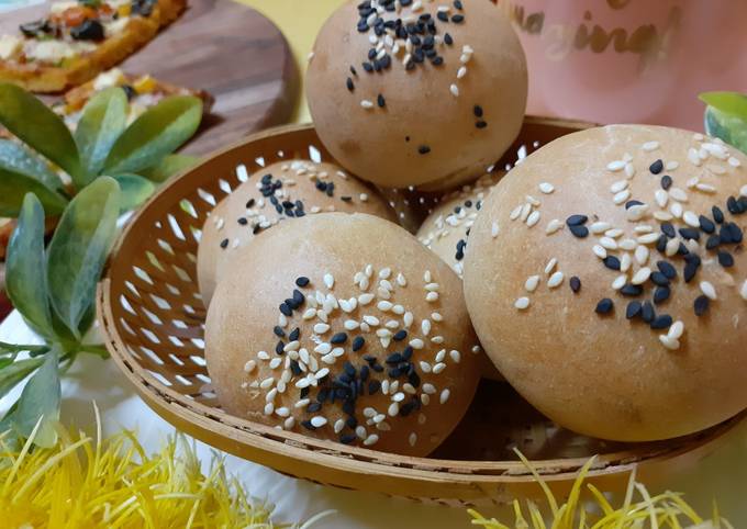 Steps to Prepare Homemade Oats stuffed wheat buns