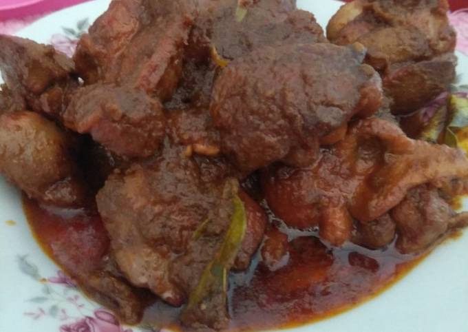 Ati ampela pedas manis tampak rendang