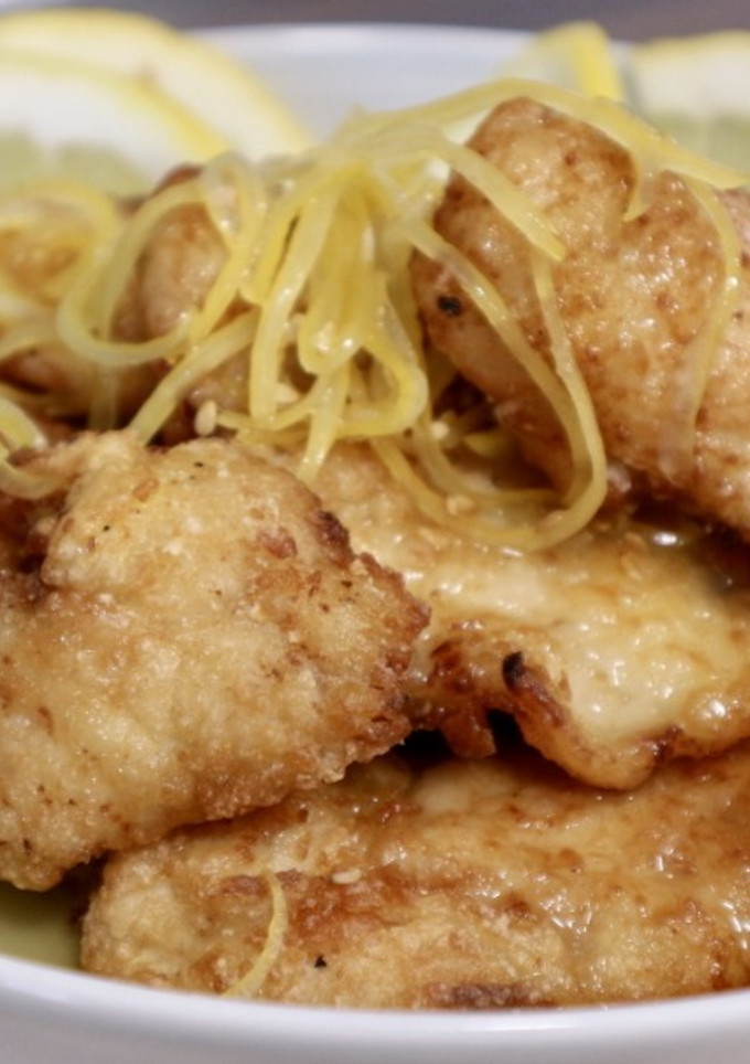 Una foto de Pollo al limón estilo chino