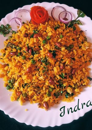 मटर पोहा (matar poha recipe in Hindi) रेसिपी मुख्य फोटो