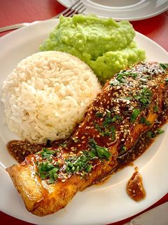 Una foto de Salmón en salsa teriyaki