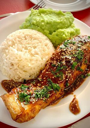 Una foto de Salmón en salsa teriyaki