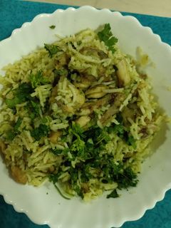 चिकन पुलाव (chicken pulav recipe in marathi) रेसिपी चे मुख्य फोटो