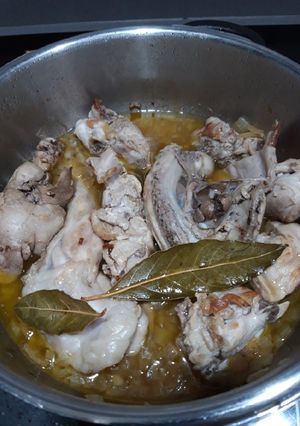 Foto principal de Conejo guisado en olla rápida