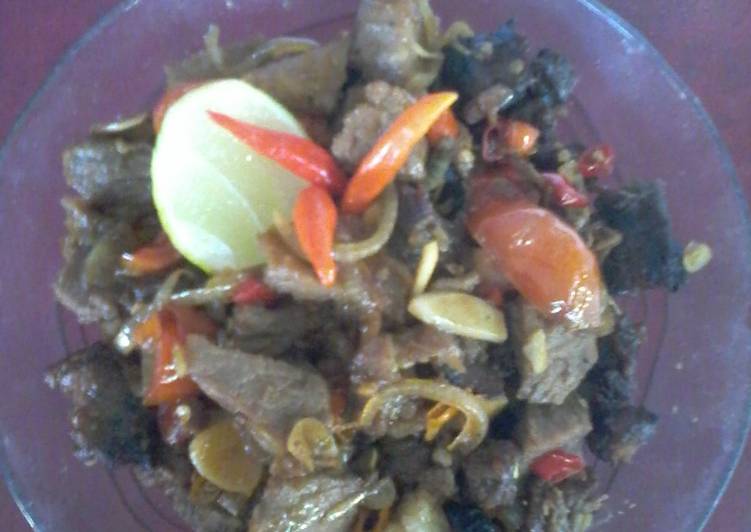 Bagaimana Membuat Oseng kambing mercon yang Lezat