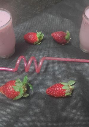 A picture of Strawberry Thick Shake.