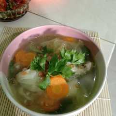 รูปของ 10. Sayur SOP Ayam Kaldu spesial favorit Keluarga
