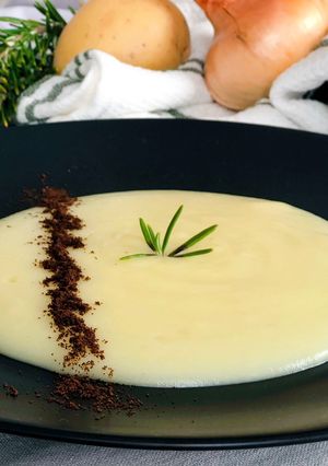 Foto di Vellutata di cavolfiore con polvere di caffè